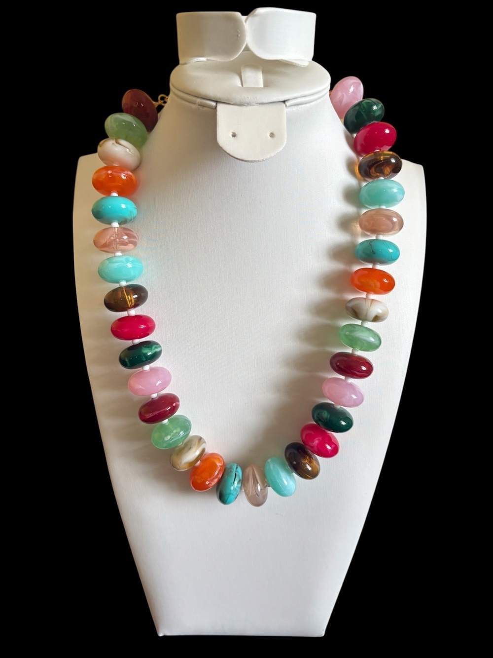 New! Multicolored Coastal Beaded Resin Marbled Disk Dopamine Statement Necklace - Picture 7 of 11